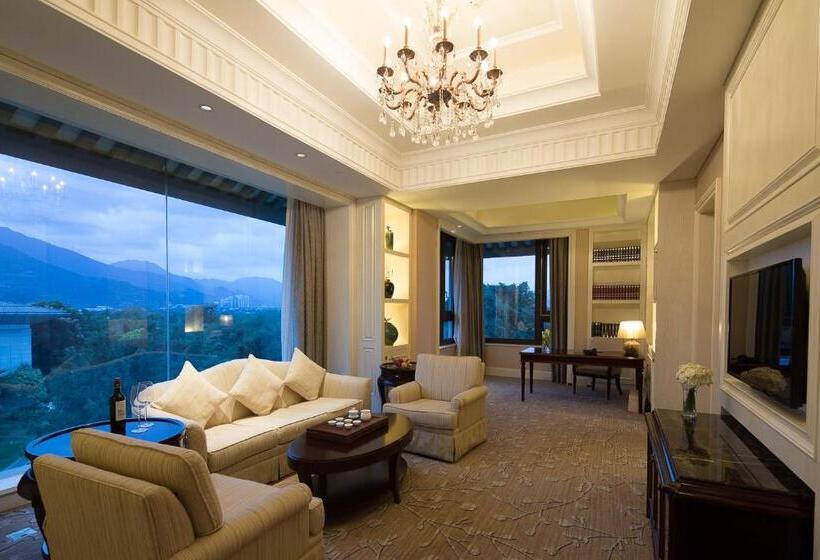 סוויטת אקזקיוטיב עם נוף לגינה, Carp Islet Resort Fuzhou