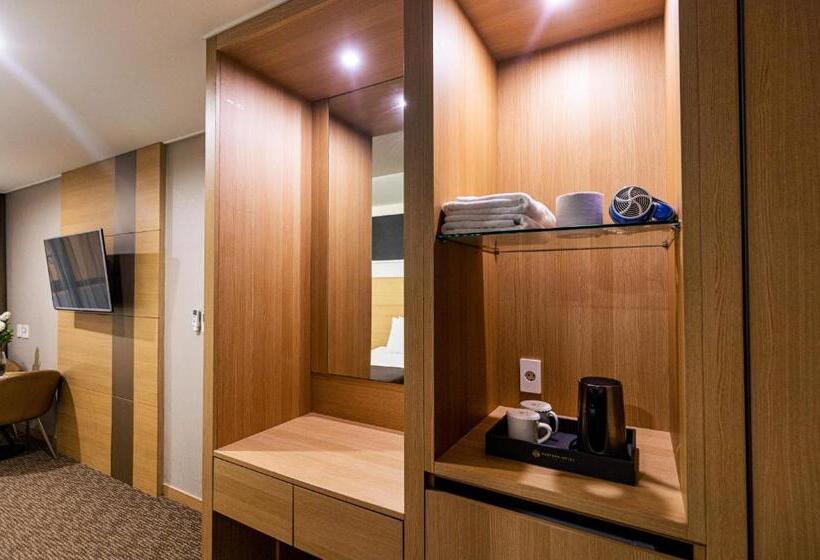 Номер Стандарт, Eastern Hotel Jeju