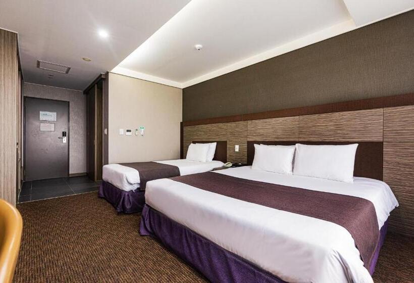 Номер Стандарт Вид на Город, Eastern Hotel Jeju