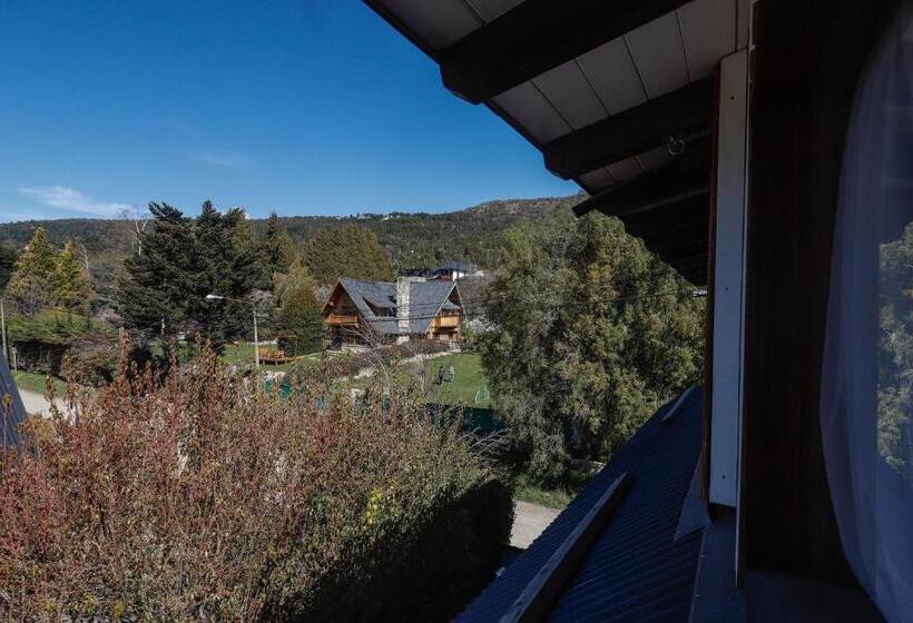 اتاق استاندارد سه نفره, Le Charme Con Parking