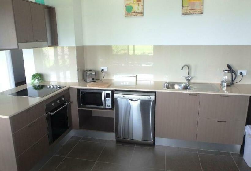Апартаменты 2 Спальни, Nautilus Apartments
