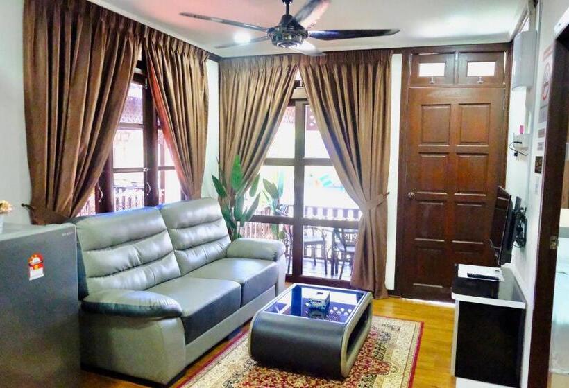 کلبه ییلاقی, D Razna Chalet Pantai Seberang Takir