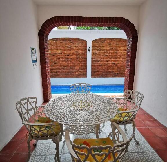 اتاق استاندارد با چشم‌انداز استخر, Casa Rey Sol Vallarta