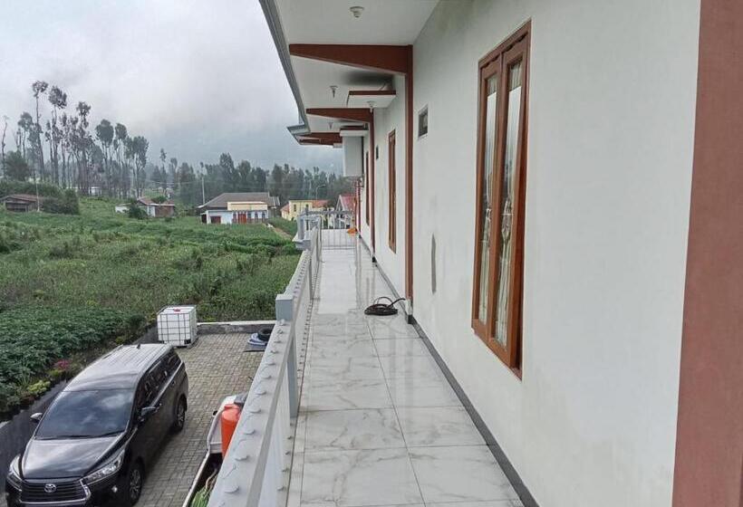 四人标准间, Aaa, Astungkara, Amazing Bromo Villa, Managed By Triple A Tour, Additional Bromo Jeep Tour And Airpo