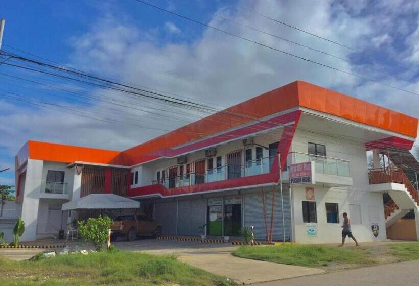 Семейный Номер, Mgf Franz Pension House