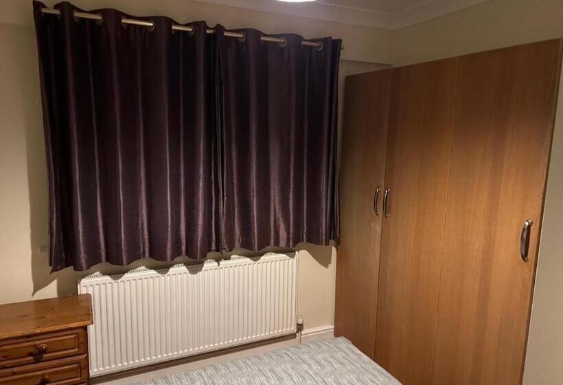 Номер Economy, 29 Ansell Road