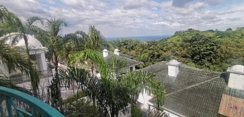 침실 1개 발코니 아파트, De Leon Staycation At Vista De Loro