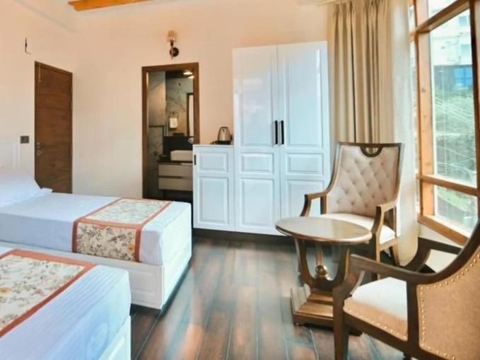 스탠다드 룸 킹사이즈 침대, 7 Oak Sanjauli Bed&breakfast