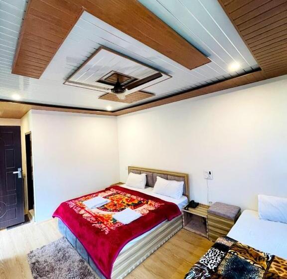 디럭스 4인 룸, Kedar Valley Resorts Kedarnath