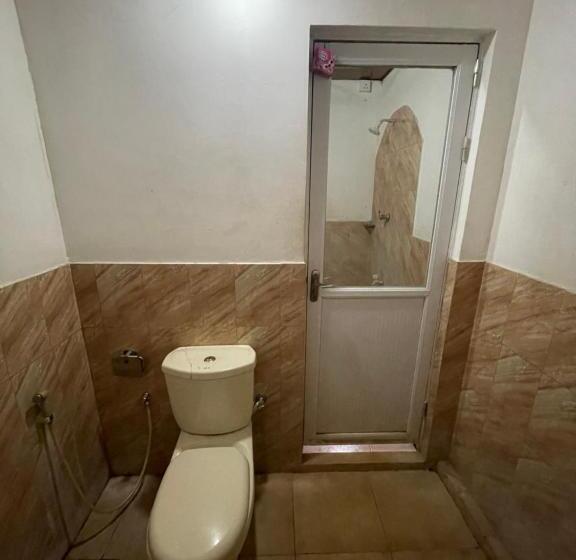 Номер Стандарт, Bhawana Canal View Resort