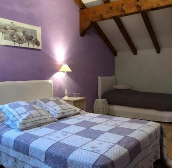Номер Стандарт Трехместный, Chambres D Hôtes Hébergement F.mathieu