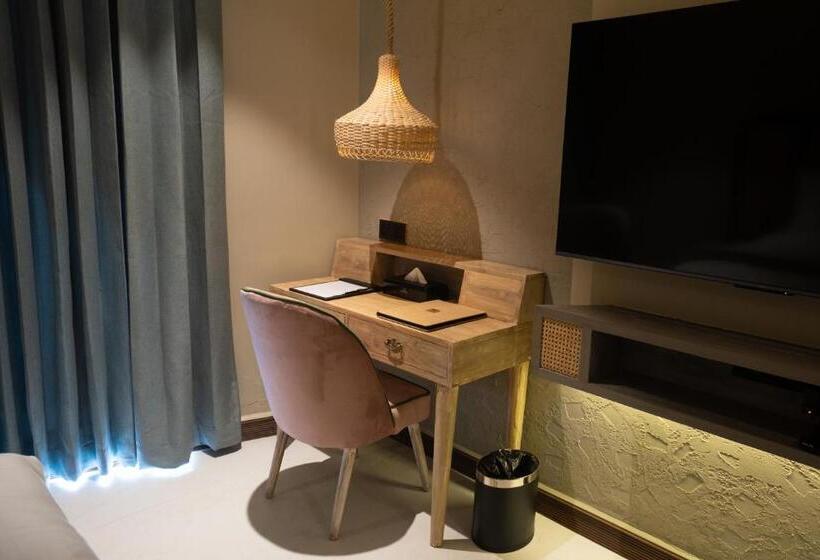 اتاق لوکس, Origin Boutique