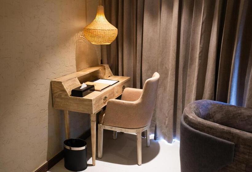 اتاق لوکس, Origin Boutique
