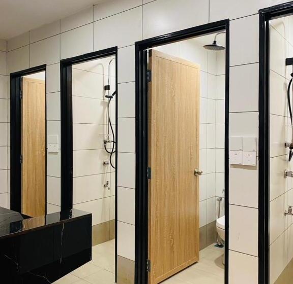 Кровать в Общей Комнате, H2 Premium Backpackers