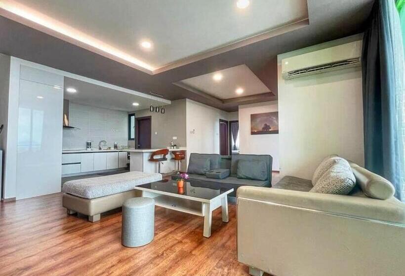 Апартаменты 3 Спальни, Cozy Homestay Vivacity Megamall