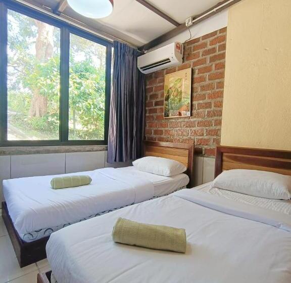 디럭스 룸, Collection O 90861 Bentong Nature Orchard Homestay