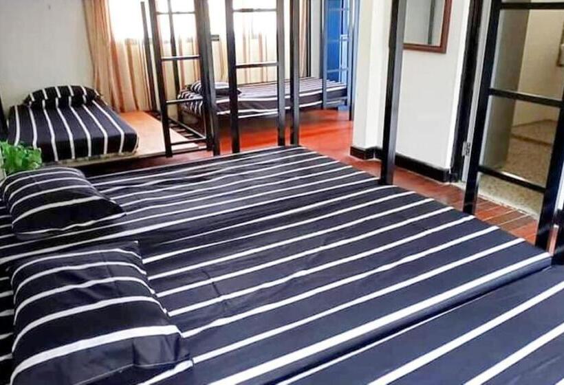 Четырехместный Номер Стандарт, Bagan Pinang Guest House