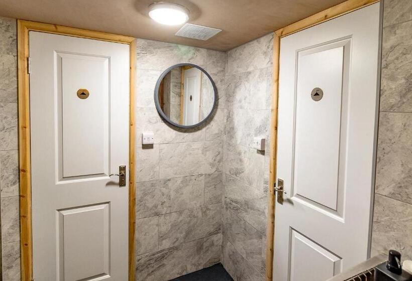 Номер Стандарт Совместная Ванная, Cwmcarn Hotel & Bunkhouse