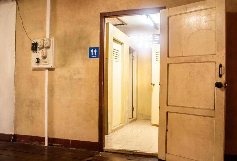 اتاق استاندارد با سرویس بهداشتی مشترک, Xaymountry Don Khon City Center Residence And Guesthouse