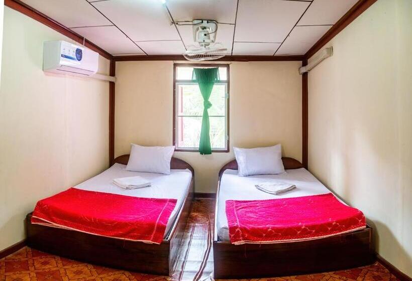 اتاق استاندارد با سرویس بهداشتی مشترک, Xaymountry Don Khon City Center Residence And Guesthouse