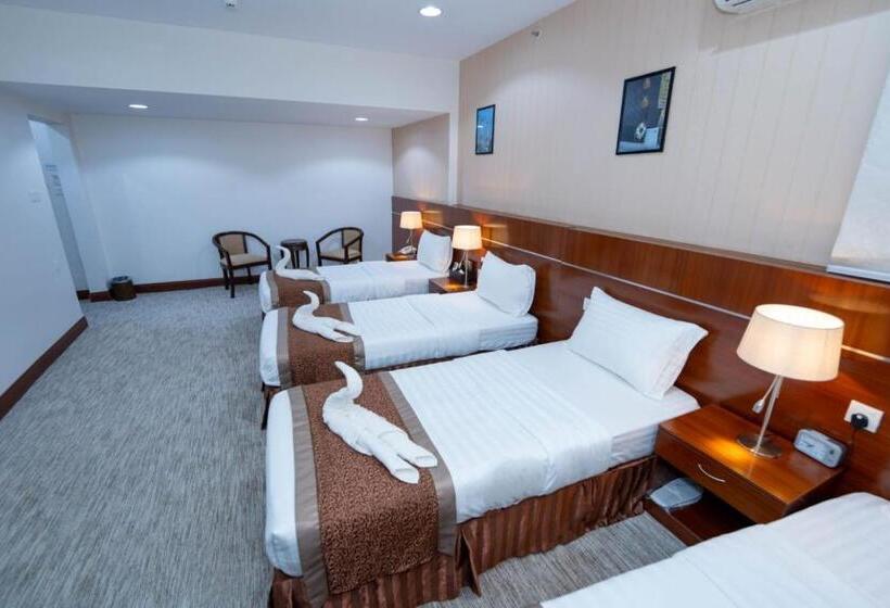Economy Quadruple Room, Rizq Palace Hotel فندق قصر رزق