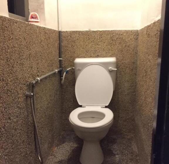 چادر با خدمات رفاهی استاندارد, Hikers Sleep Port Guesthouse