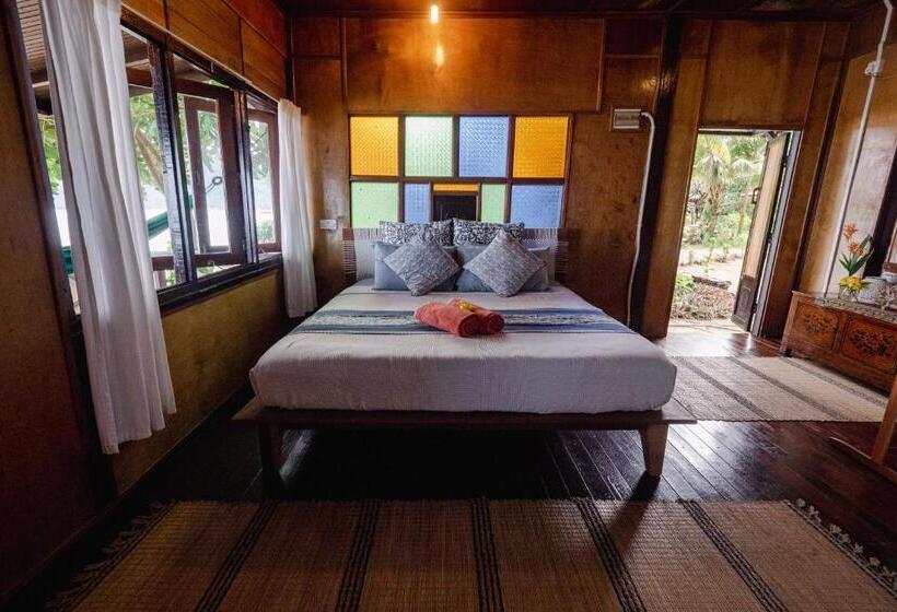 بانگلوی استاندارد, Swiss Cottage Tioman