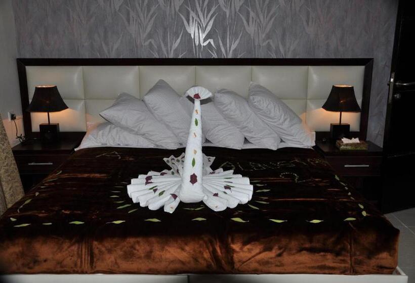 Номер Стандарт, Al Bustan Crown Hotel 2
