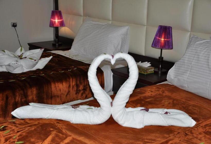 Студия Стандарт, Al Bustan Crown Hotel 2