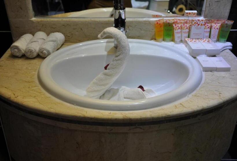 Люкс Кровать Кинг, Al Bustan Crown Hotel 2