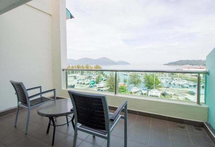 سوییت, Marina Island Pangkor Resort &