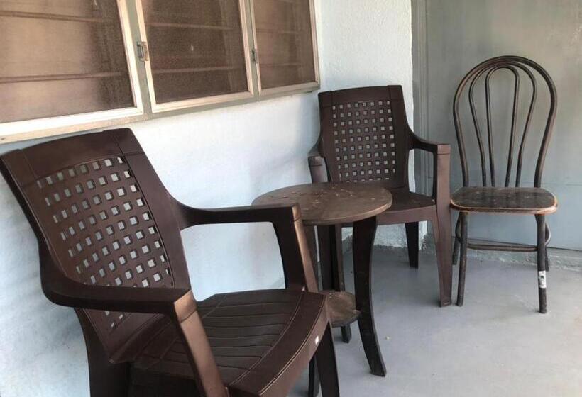 Семейный Номер, Greenleaf Guesthouse