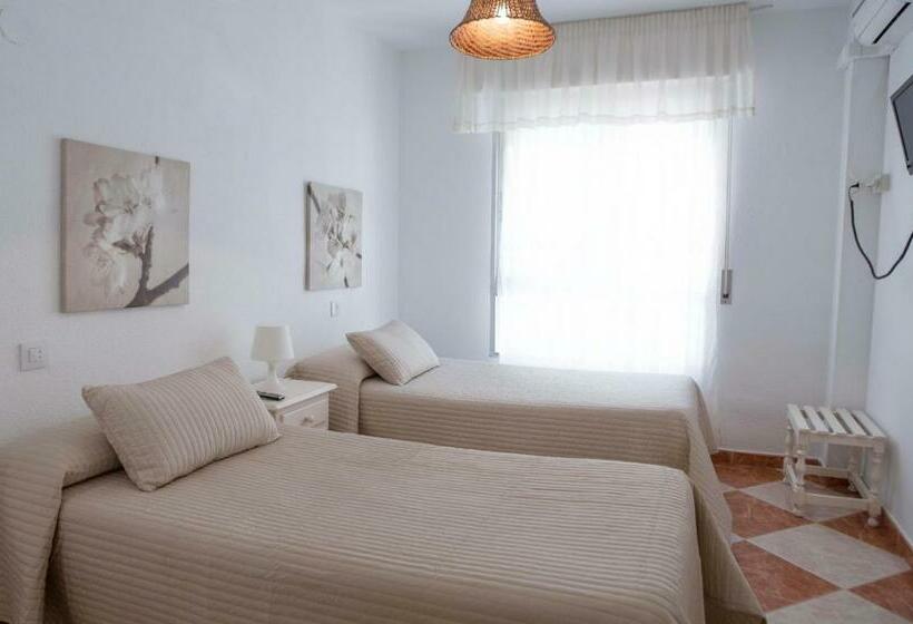スタンダードルーム, Hostal Jomarijo