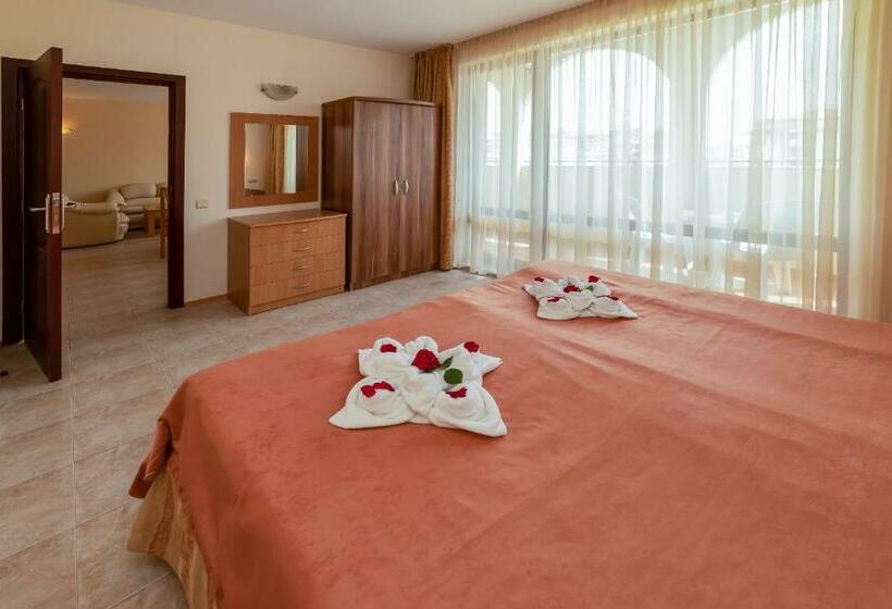 Апартаменты 2 Спальни с Балконом, Apartment Tourist Complex Rose Village