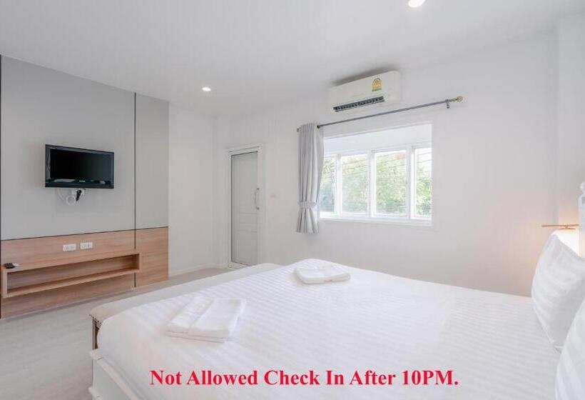 Deluxe-huone, Baan Sutra Guesthouse