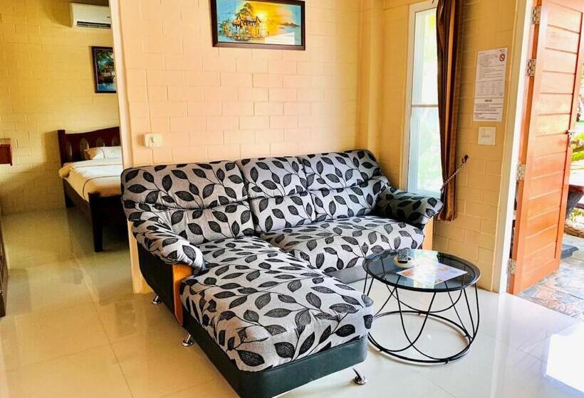 اتاق خانوادگی, Benwadee Resort Pattaya