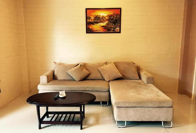 آپارتمان خانوادگی, Benwadee Resort Pattaya