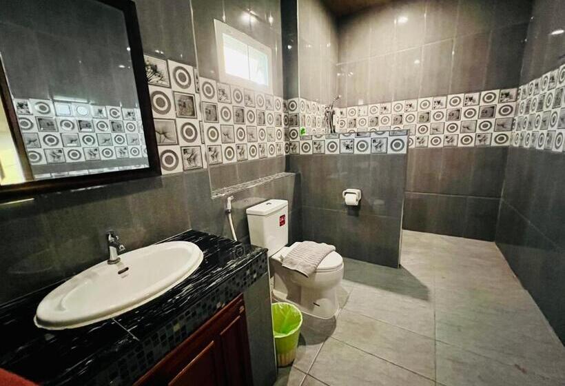 خانه 3 خوابه, Benwadee Resort Pattaya
