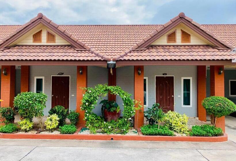 آپارتمان خانوادگی, Benwadee Resort Pattaya