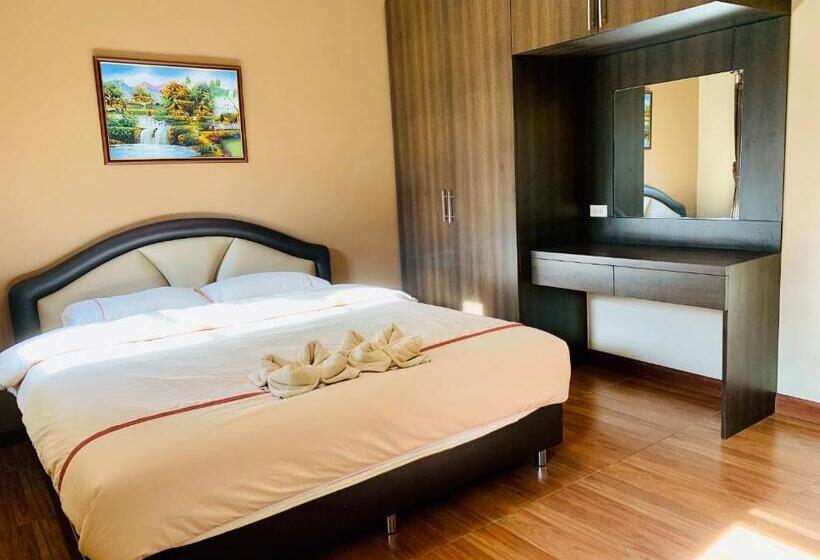 خانه 3 خوابه, Benwadee Resort Pattaya