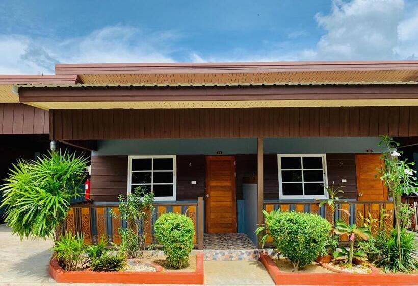 اتاق اکونومی, Benwadee Resort Pattaya