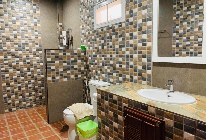 ویلای یک اتاق خوابه با استخر شنا, Benwadee Resort Pattaya