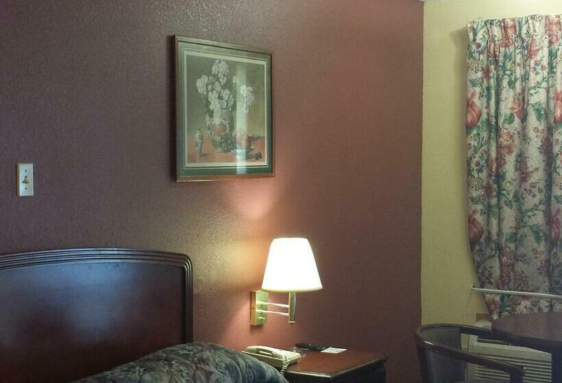 חדר סטנדרט עם מיטת קינג, First Western Inn   Fairmont City