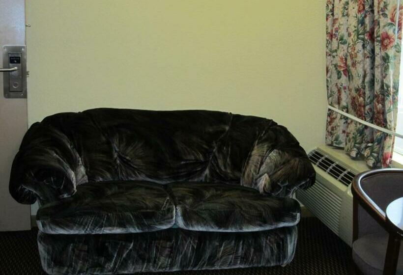 חדר סטנדרט עם מיטת קינג, First Western Inn   Fairmont City