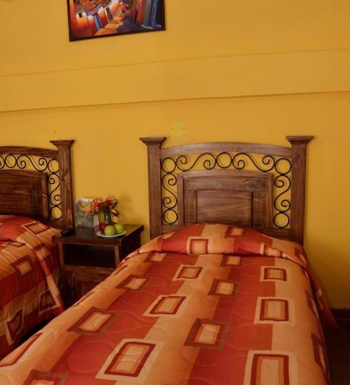 스탠다드 트리플 룸, Hostal Mallqui