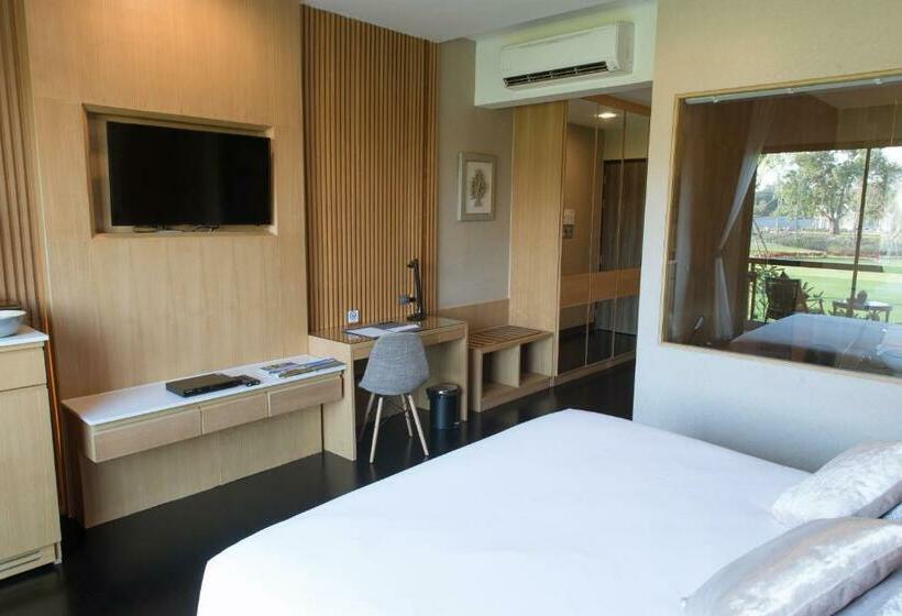 اتاق لوکس با بالکن, North Hill City Resort  Sha Extra Plus
