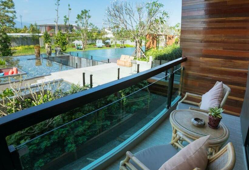 اتاق لوکس با بالکن, North Hill City Resort  Sha Extra Plus