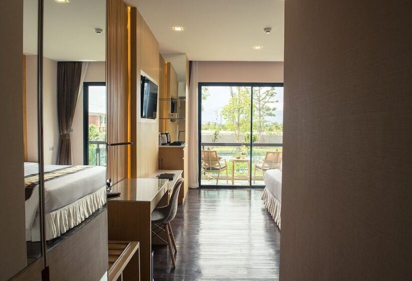 اتاق لوکس با بالکن, North Hill City Resort  Sha Extra Plus