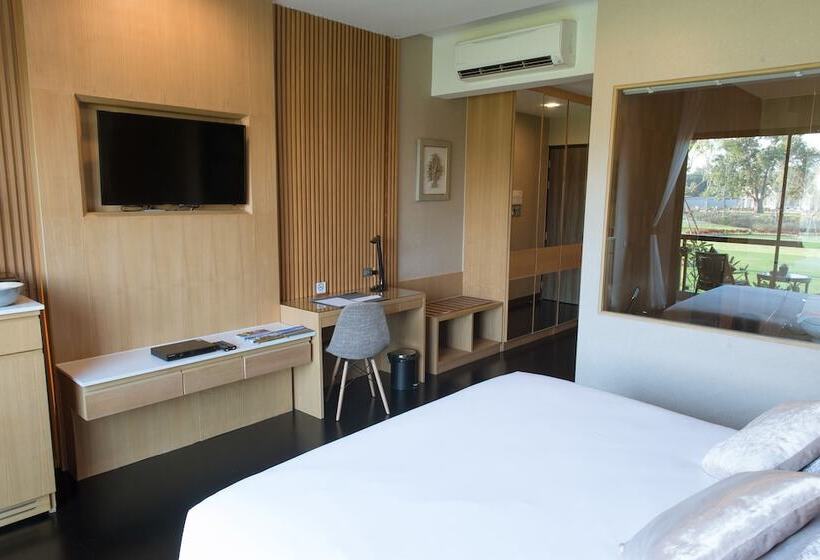 اتاق لوکس با بالکن, North Hill City Resort  Sha Extra Plus
