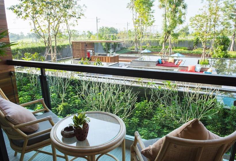 اتاق لوکس با بالکن, North Hill City Resort  Sha Extra Plus